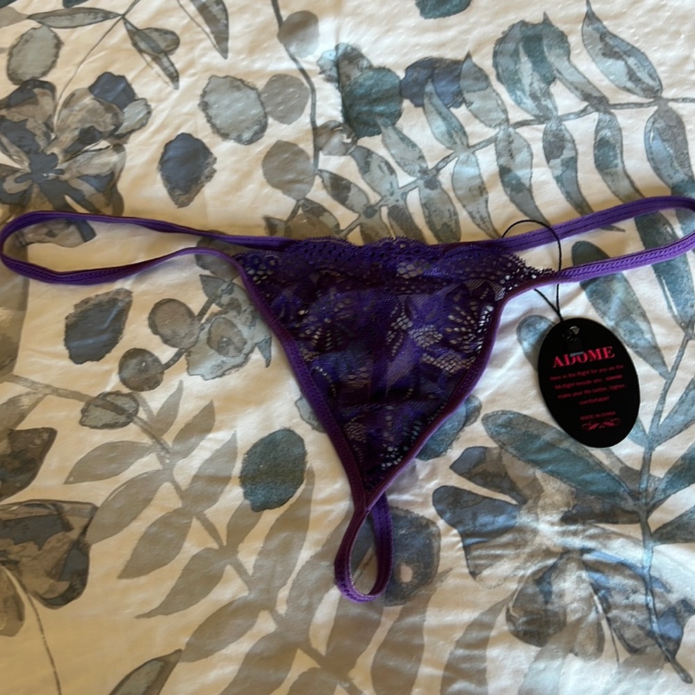 Lady’s purple g string
